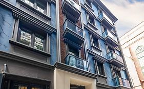 Sala Suites